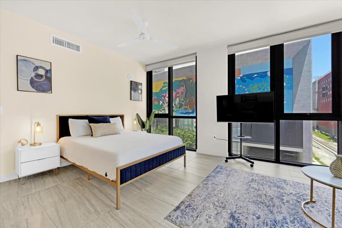 Devereaux Miami Luxury One-Bedroom And Studios Екстериор снимка