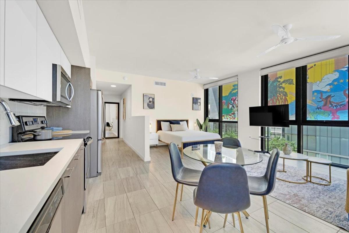 Devereaux Miami Luxury One-Bedroom And Studios Екстериор снимка