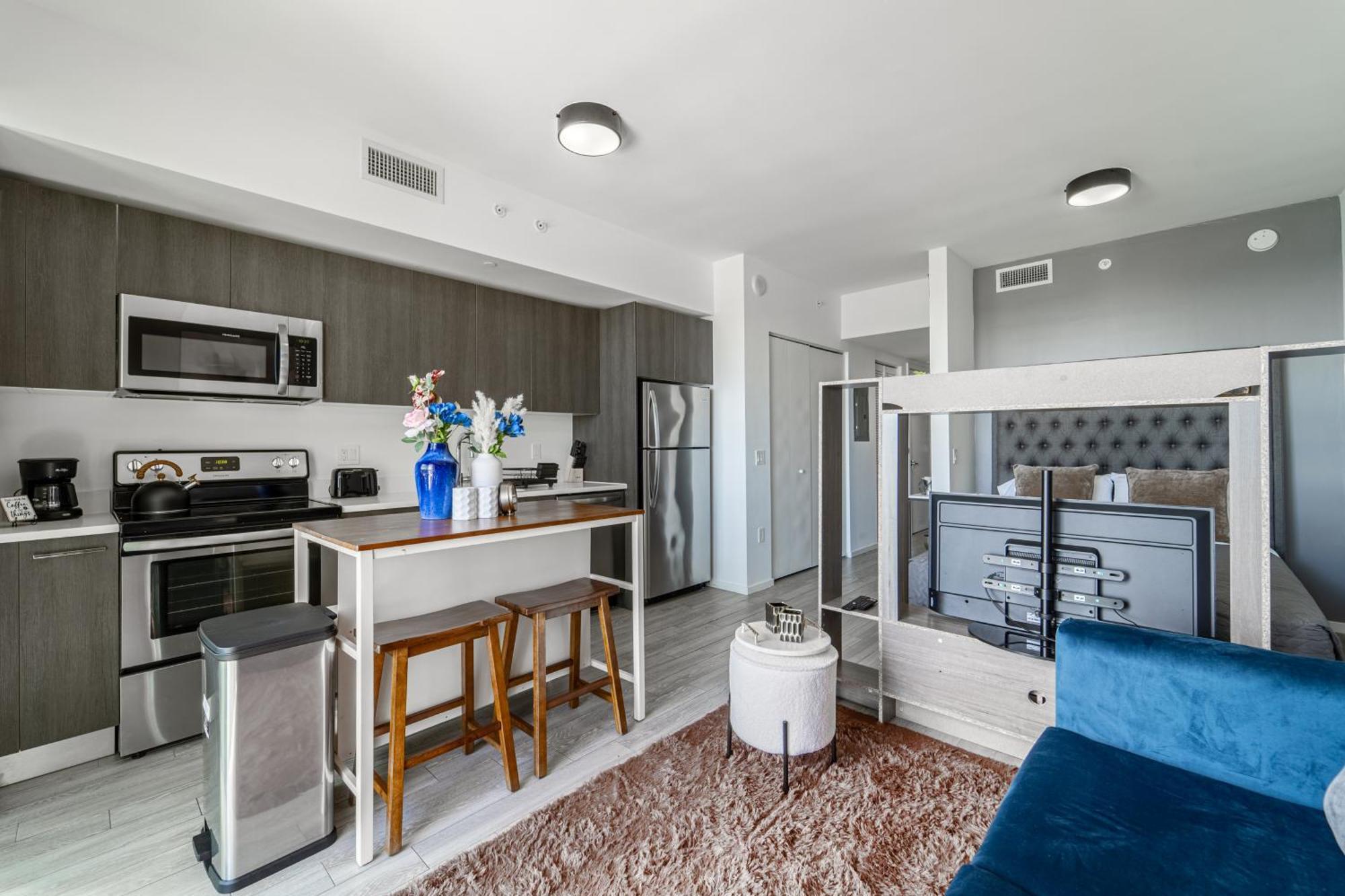 Devereaux Miami Luxury One-Bedroom And Studios Екстериор снимка