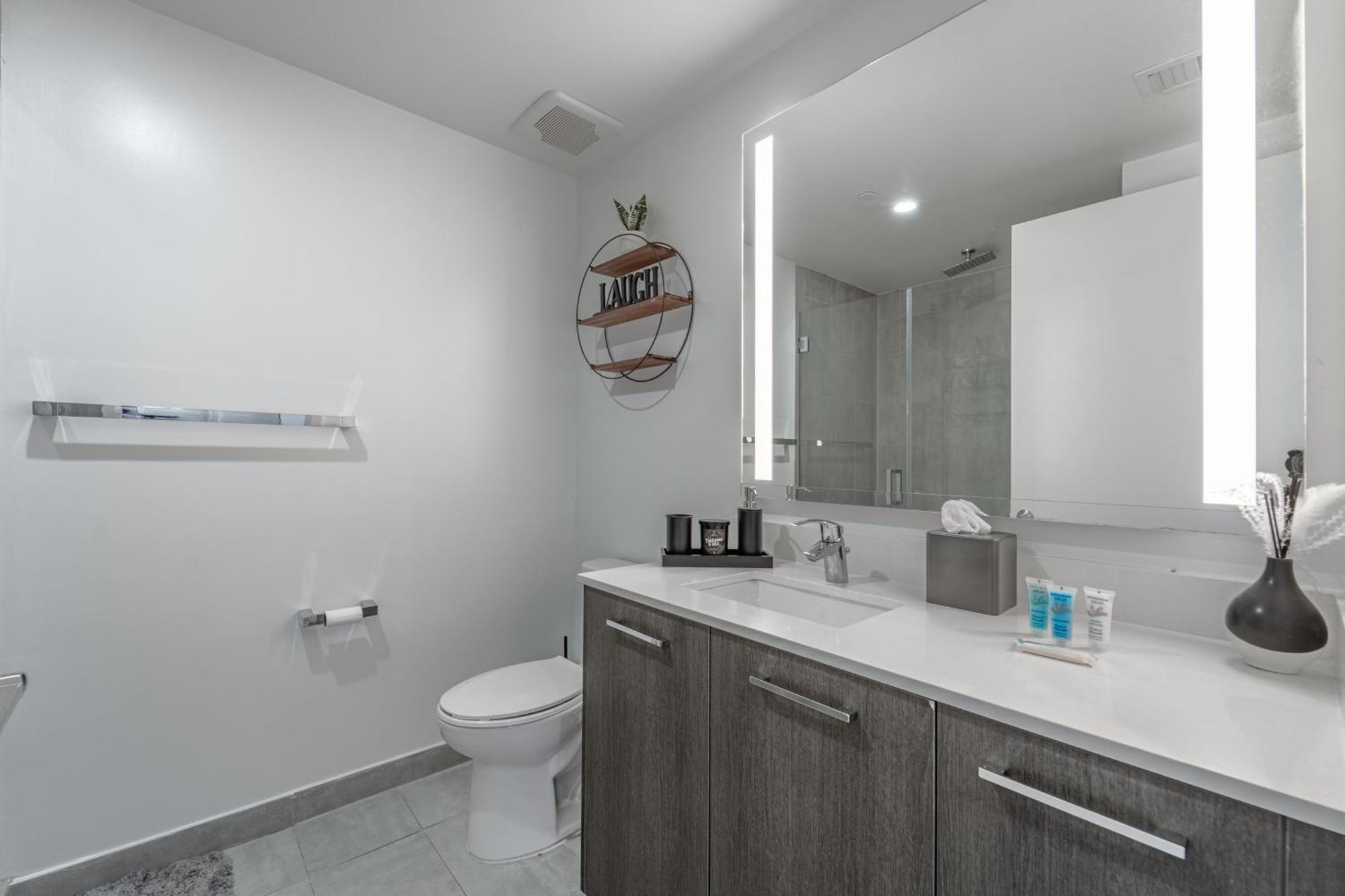 Devereaux Miami Luxury One-Bedroom And Studios Екстериор снимка