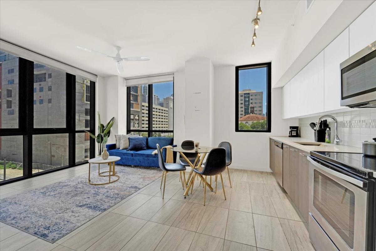 Devereaux Miami Luxury One-Bedroom And Studios Екстериор снимка