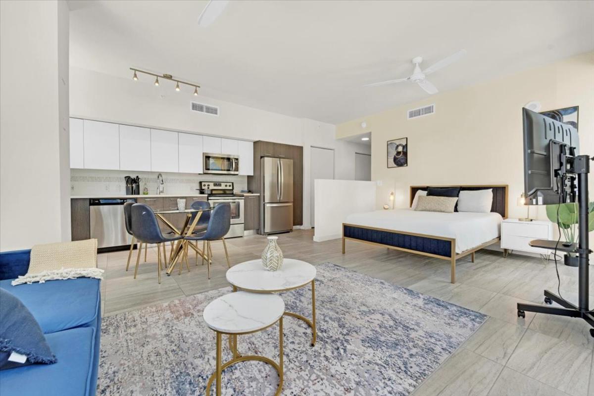 Devereaux Miami Luxury One-Bedroom And Studios Екстериор снимка