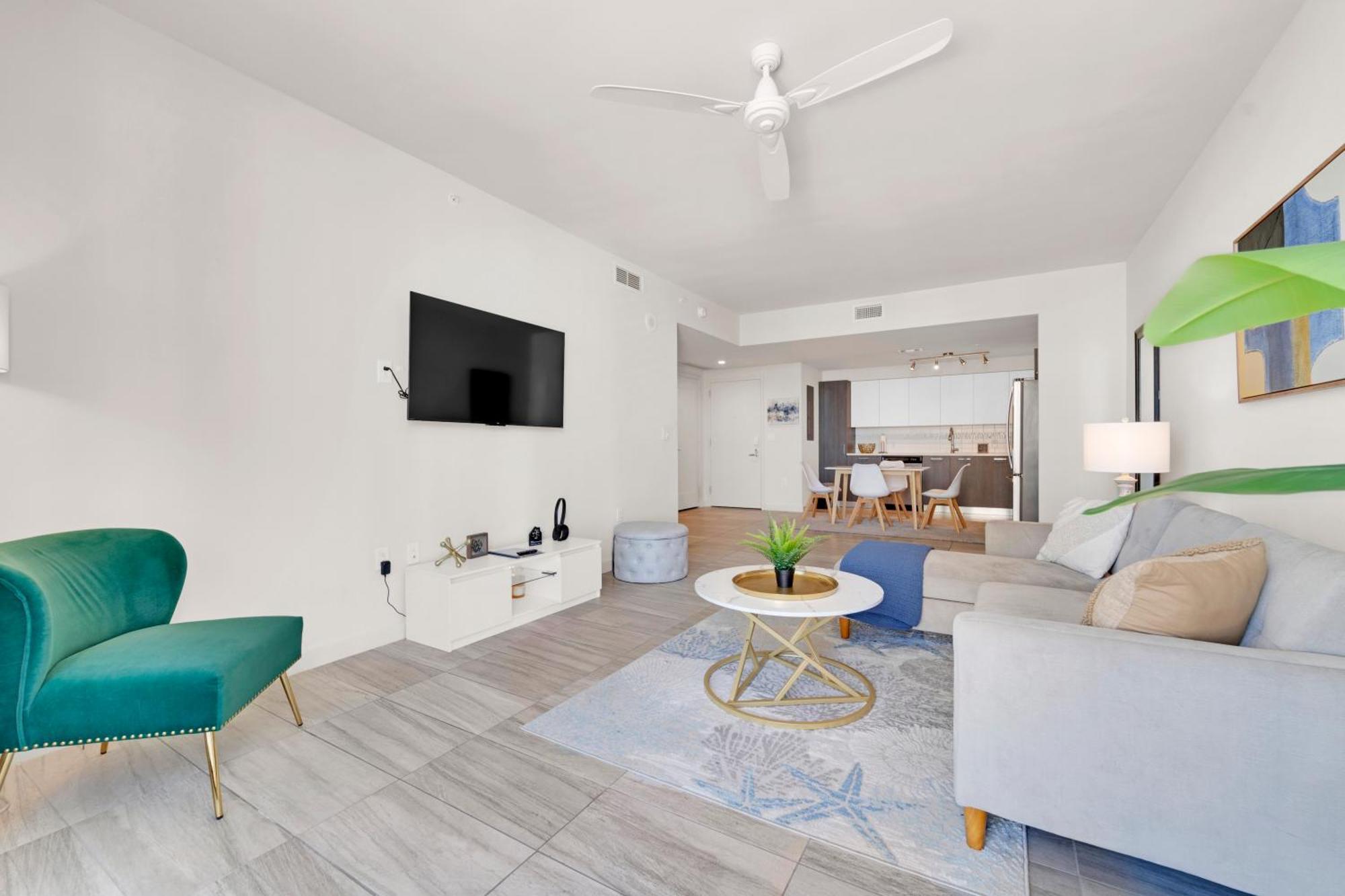 Devereaux Miami Luxury One-Bedroom And Studios Екстериор снимка